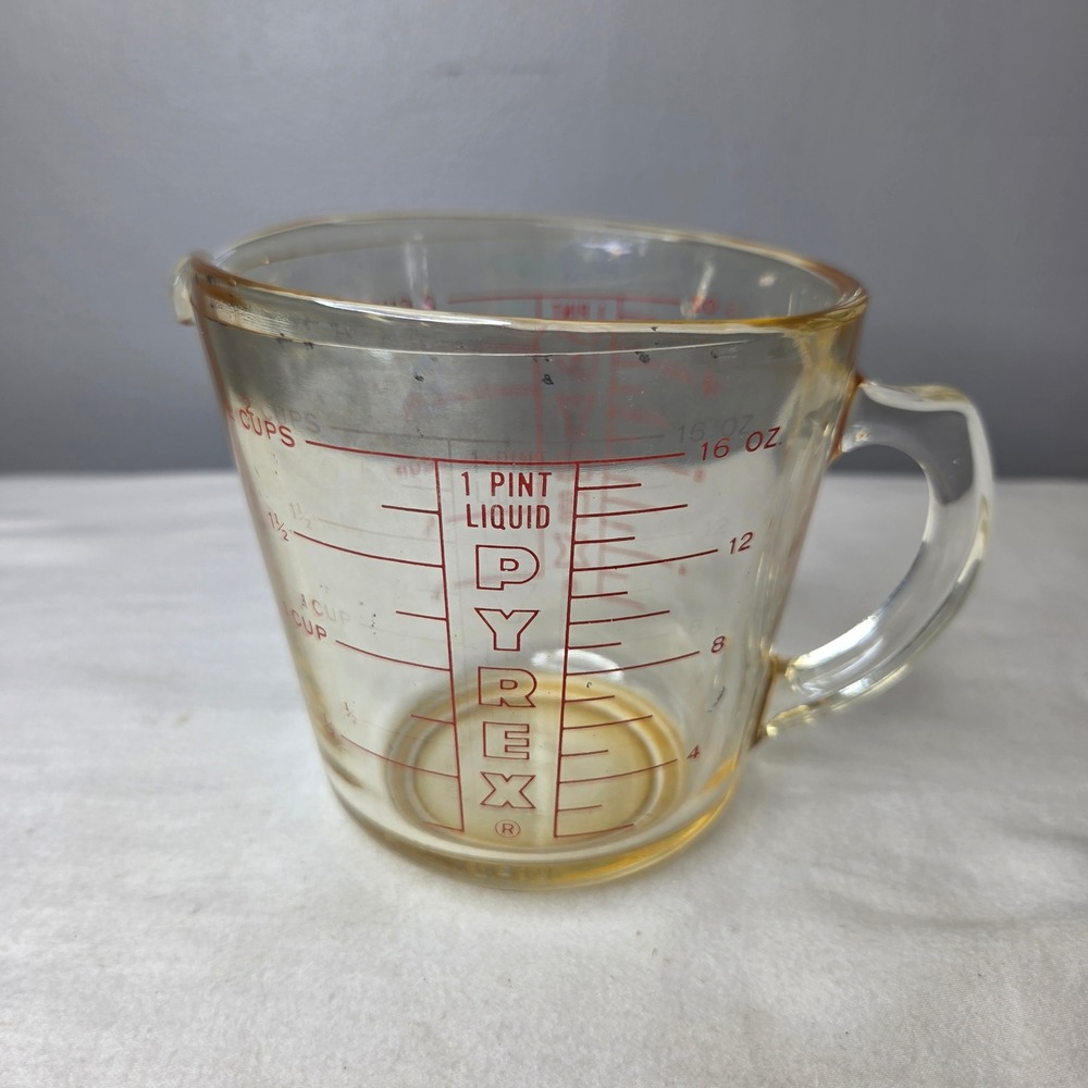 Vtg PYREX 516 2 Cup 1 Pint Glass Measuring Cup Amber Yellow Red Lettering USA